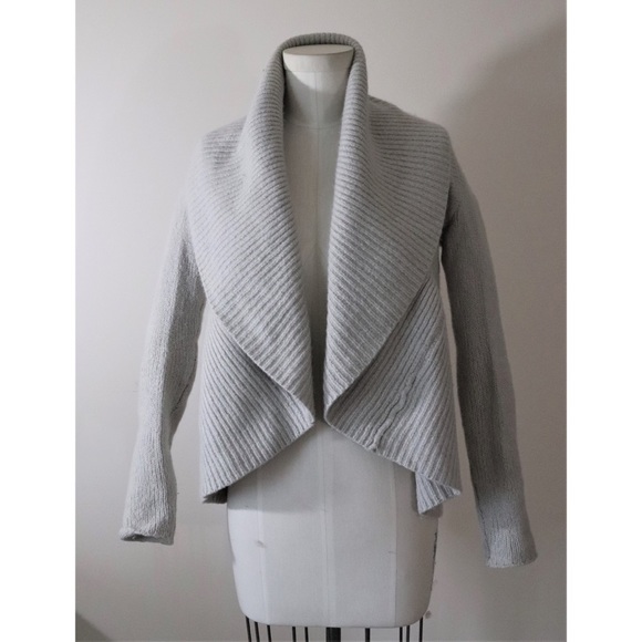 Vince Sweaters - ❤️ Vince dove gray cashmere blend shawl cardigan S
